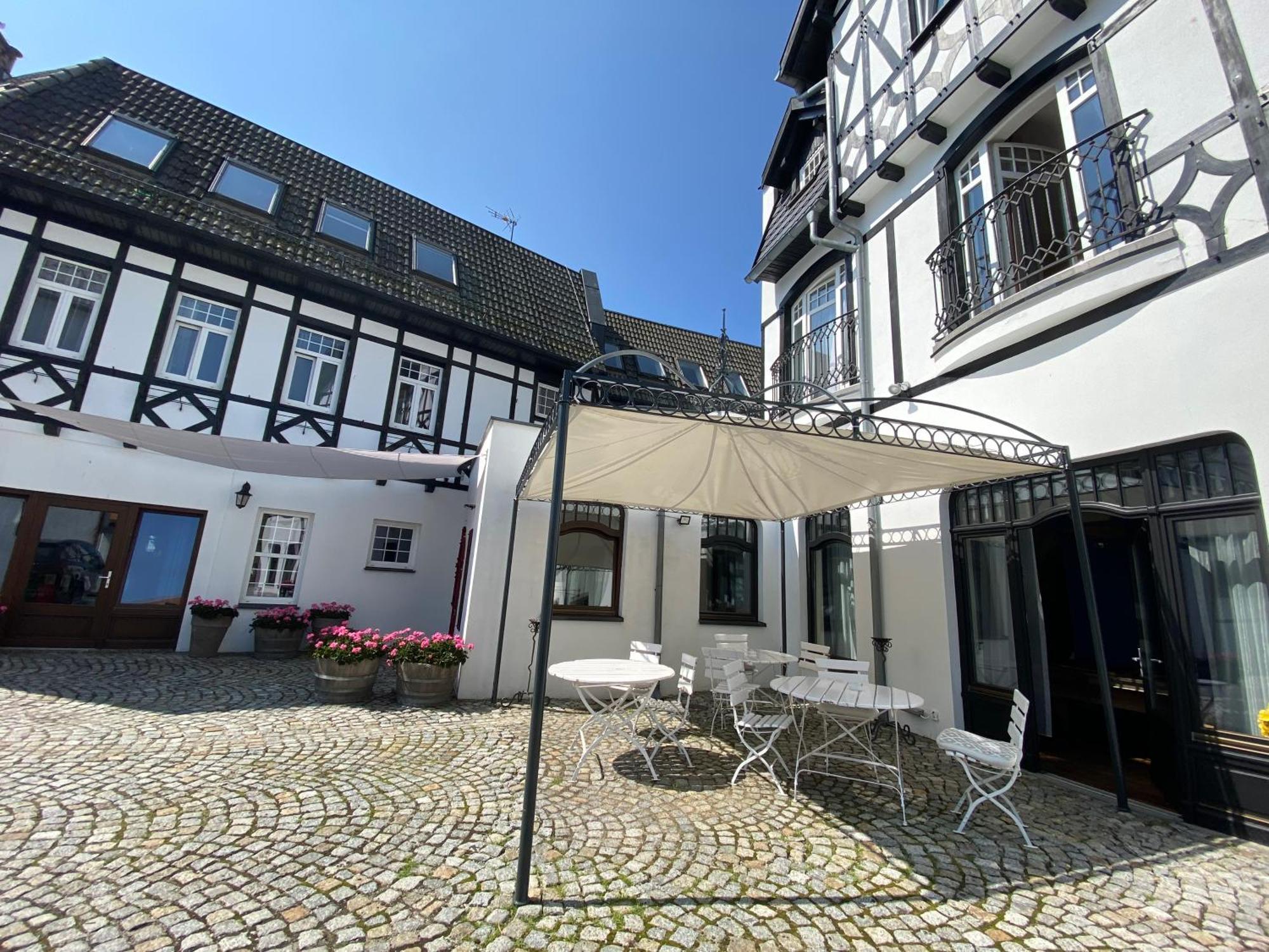 Hotel Rejs Ustka Esterno foto
