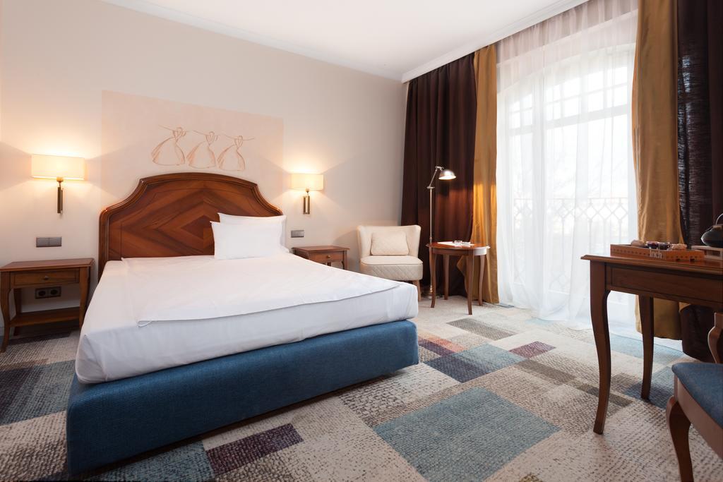 Hotel Rejs Ustka Esterno foto