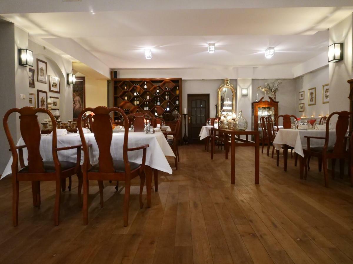 Hotel Rejs Ustka Esterno foto
